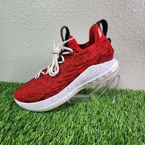 Nike LeBron 15 Low Shoes Men's Size 11.5 University Red Sneakers A01755-600